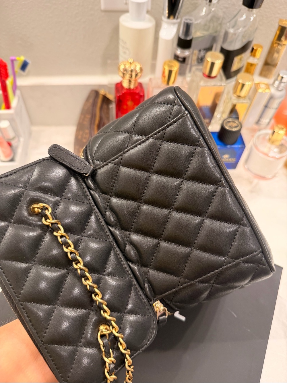 Chanel Black Quilted Leather Vanity Crossbody with Gold Chain - Picture 5 of 11